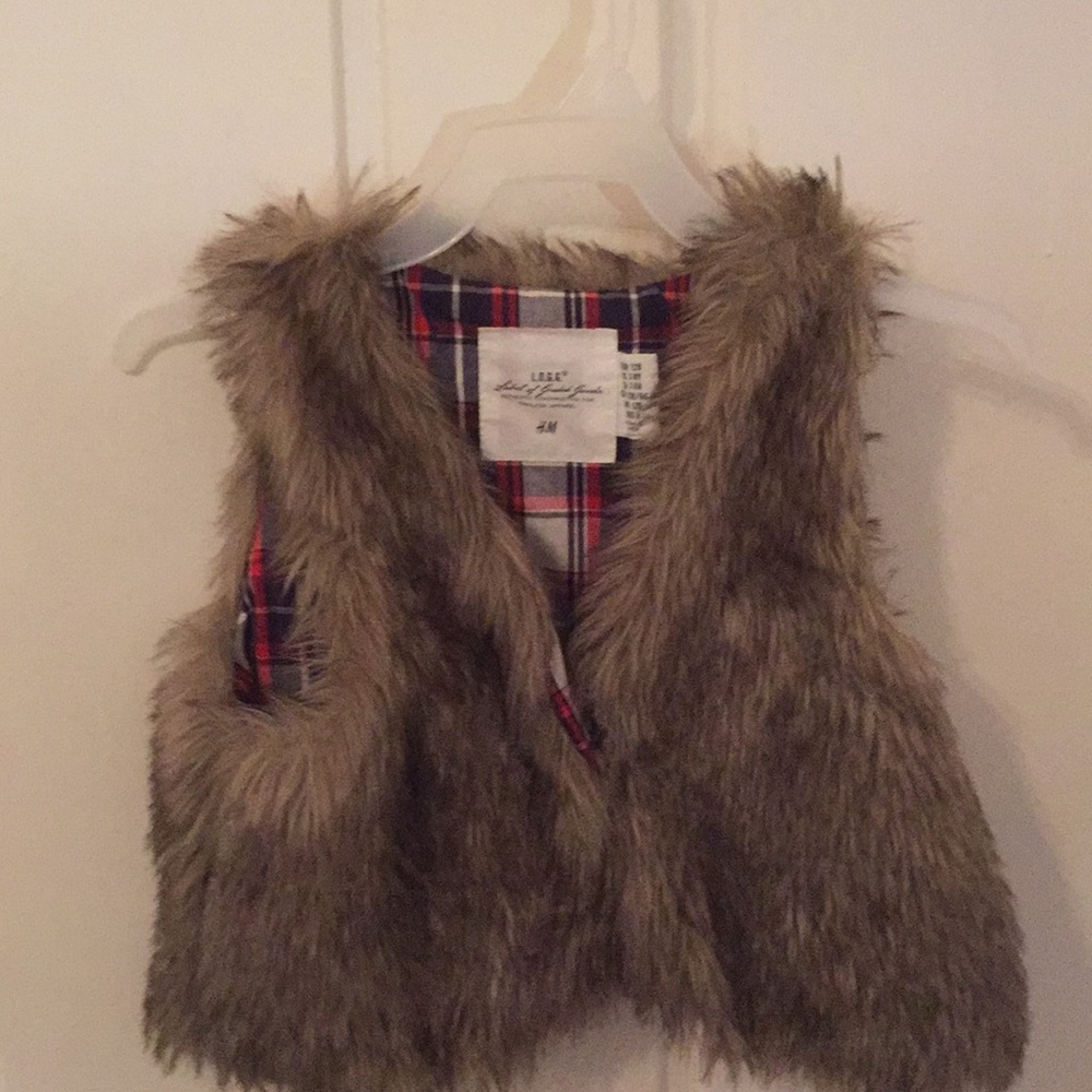 Fur vest size-7/8